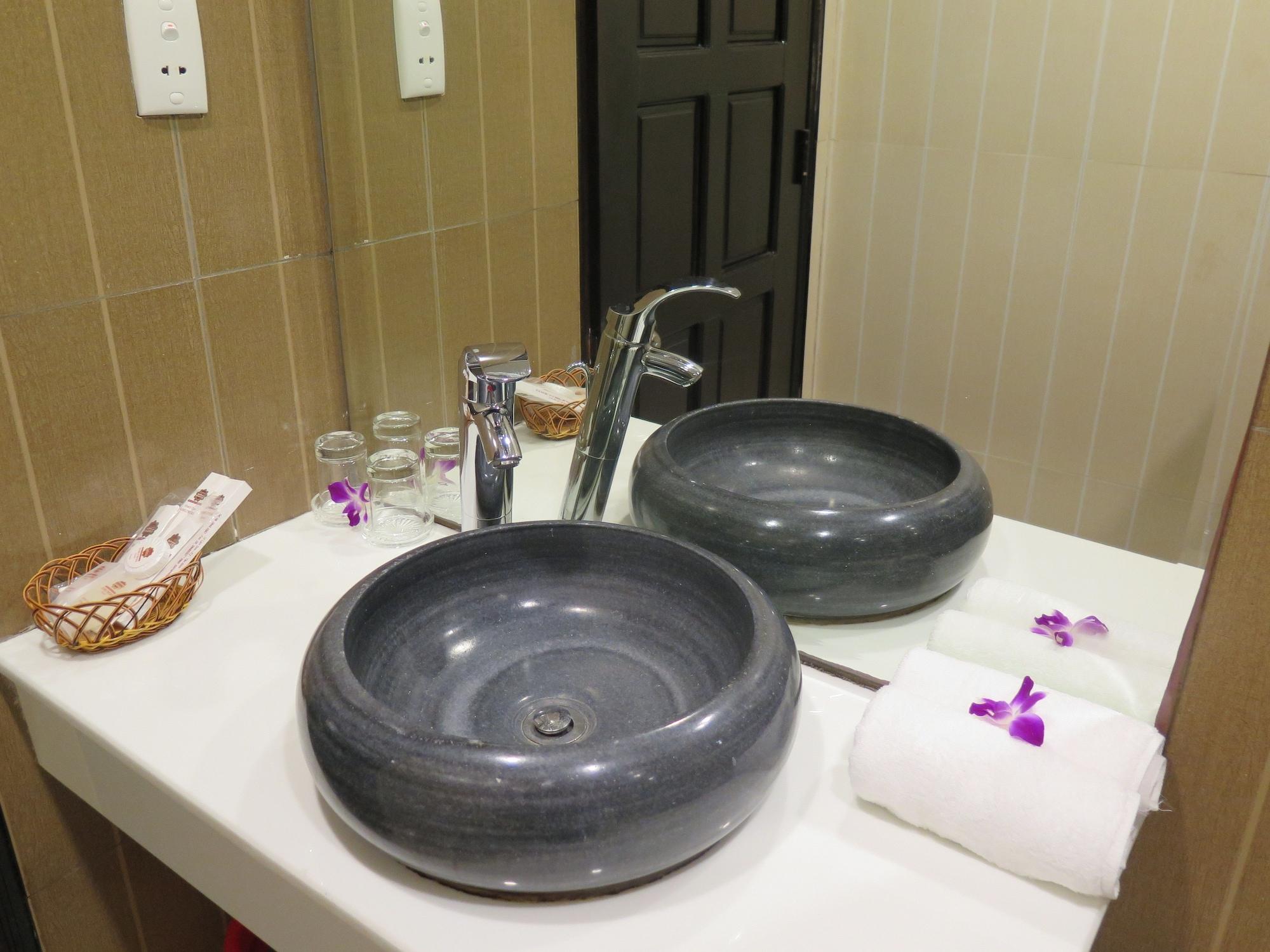 Sunflowers Hotel Airport Πόλη Χο Τσι Μινχ Εξωτερικό φωτογραφία